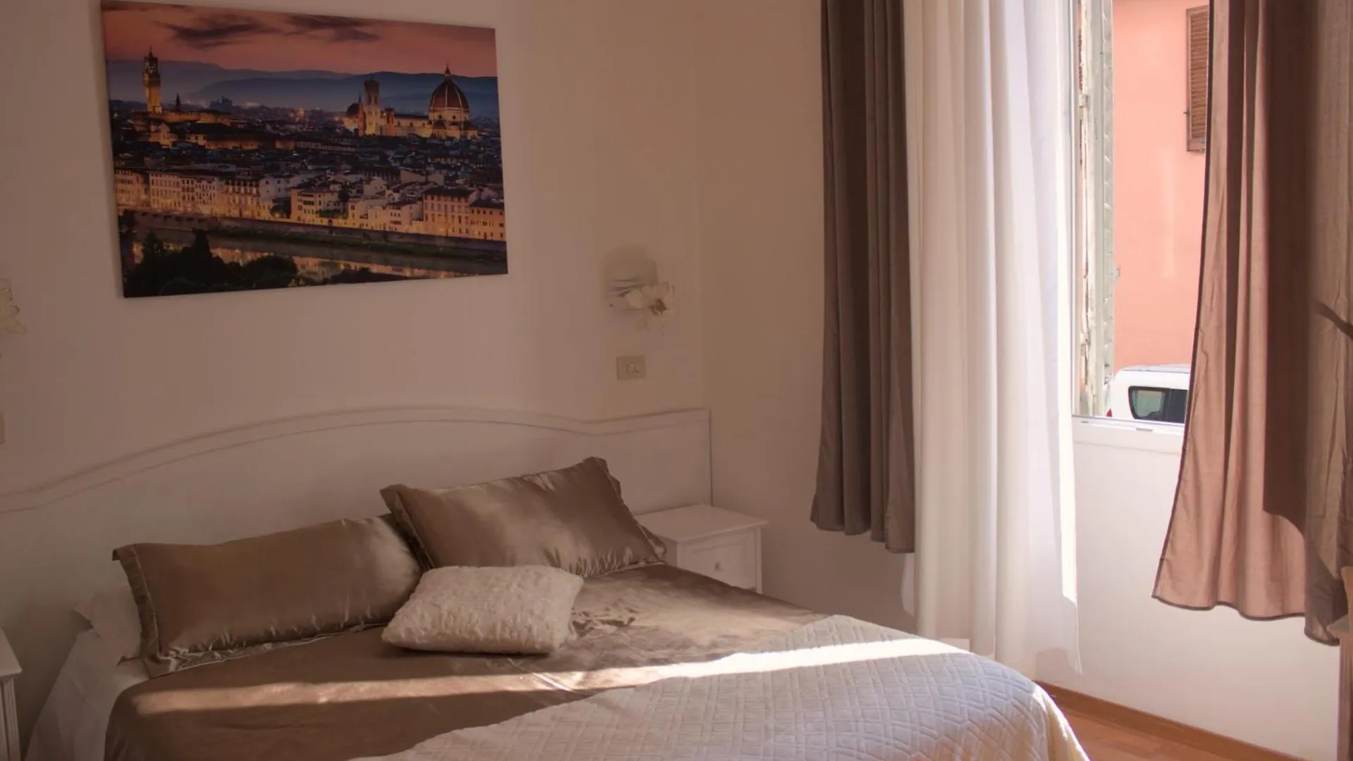 Bed & Breakfast Soggiorno Madrid Florence
